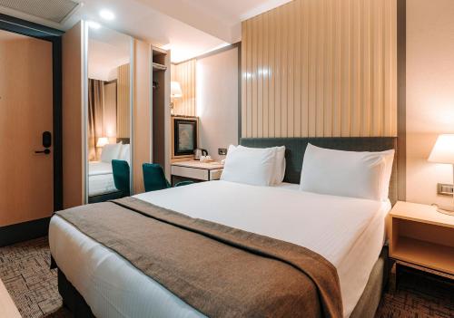 Economy Double Room