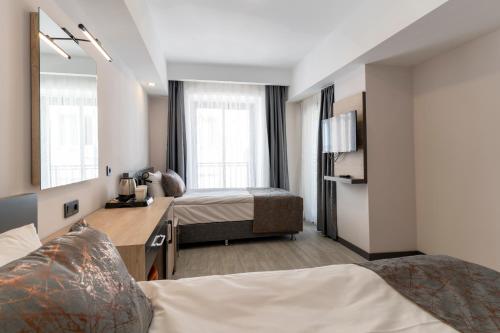 Twin Room with Balcony