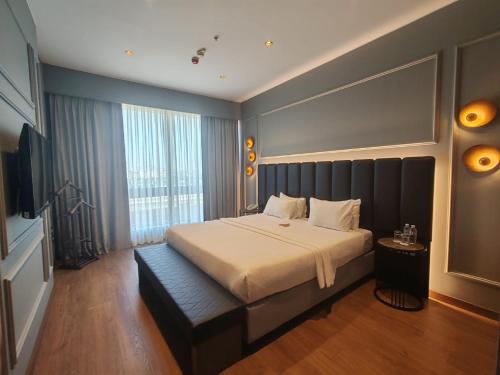 Corner Suite