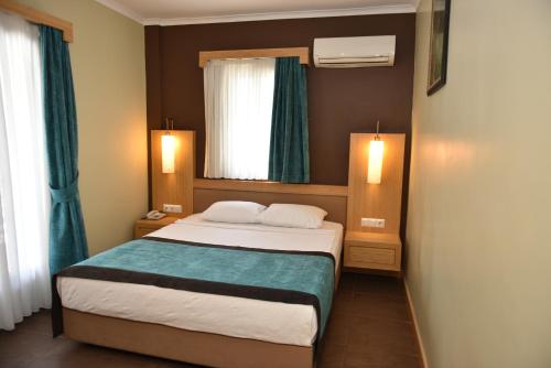 Standart Çift Kişilik veya İki Yataklı Oda
