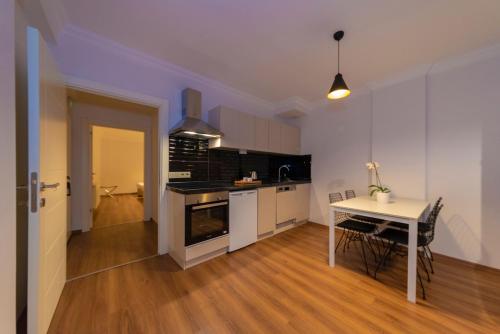 Family Suite - Basement Floor