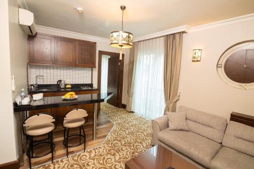Junior Suite with Balcony