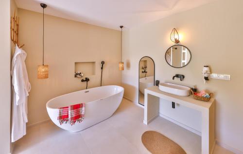 Deluxe Double Room with Bath