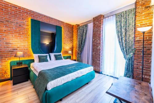 Deluxe Suite Room