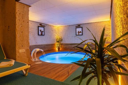 Suite with Private Pool