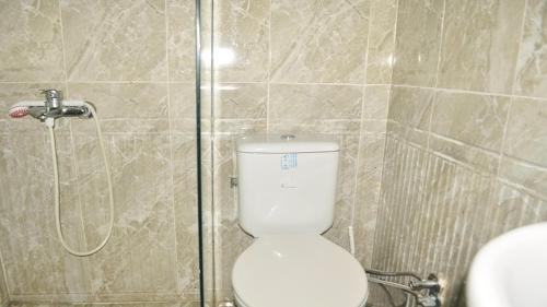 Deluxe Double Room (2 Adults + 1 Children)