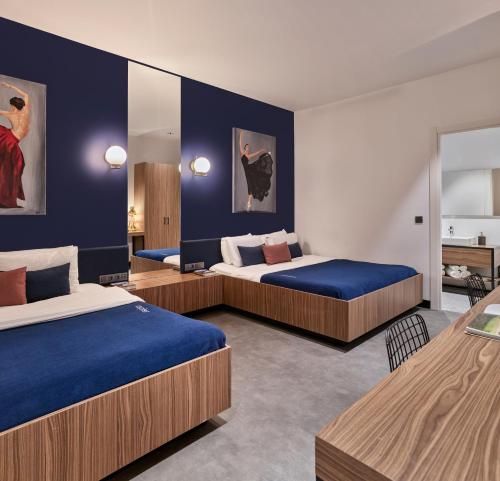Superior King Room