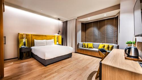 Superior King Room
