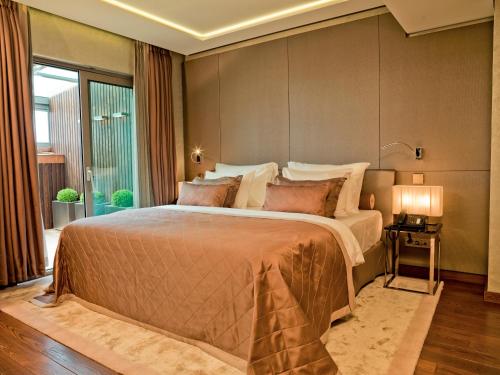 Deluxe Double Room with Terrace
