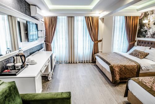 Quadruple Room with Bathroom
