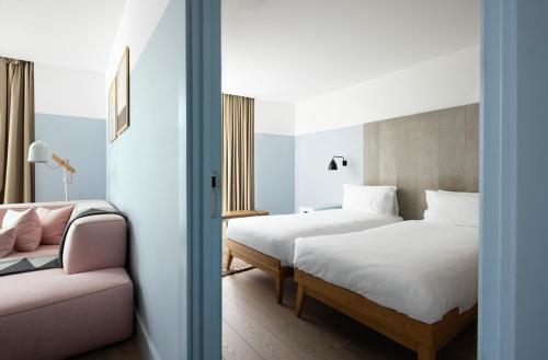 One Bedroom Suite - Twin