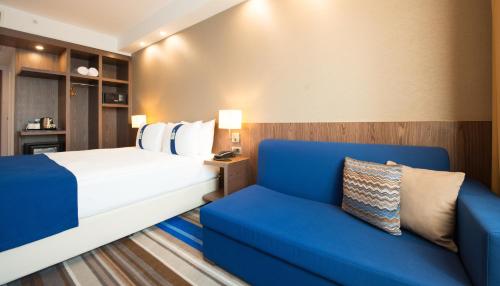 Standard Double Room with Sofa Bed (Smoking)