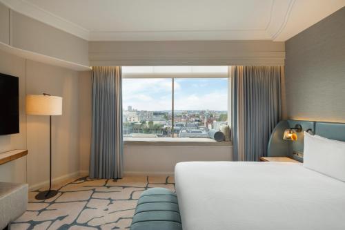 Park Lane Suite with Lounge Access