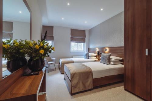Twin Room - Garden View