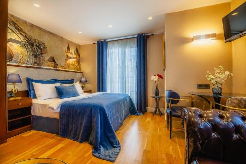 Queen Room with Spa Bath