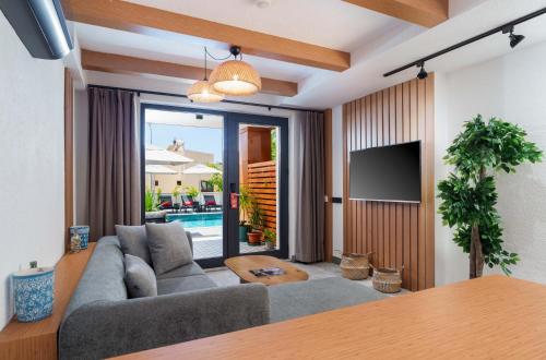 Double Room - Pool View