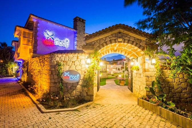 Alaroof Hotel