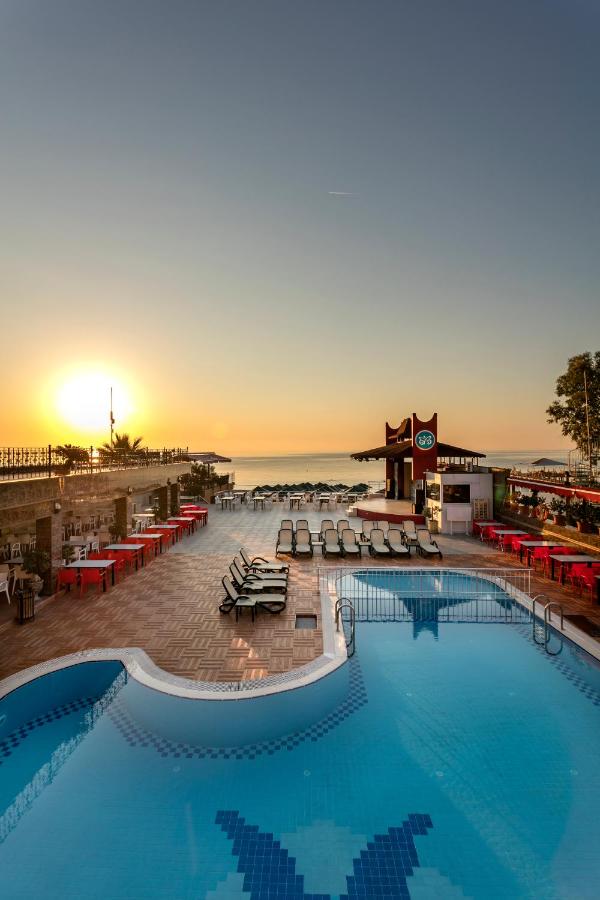 Belport Beach Hotel