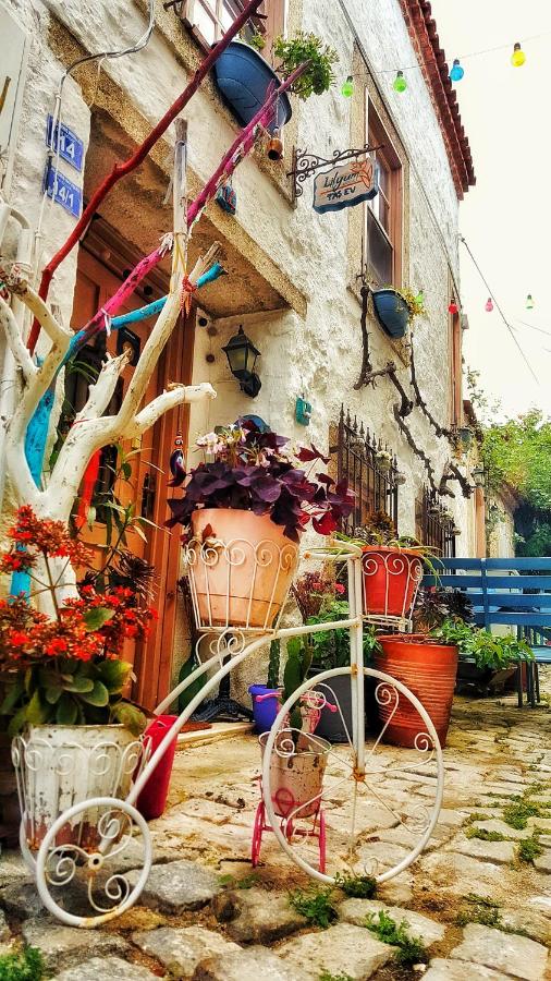 Lilyum Alaçatı – Taş Ev