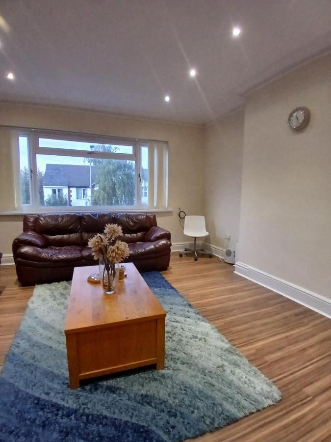 Nice Double Room near cricket & Football Ground