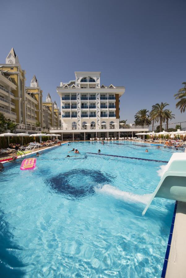 Palm World Side Resort & SPA