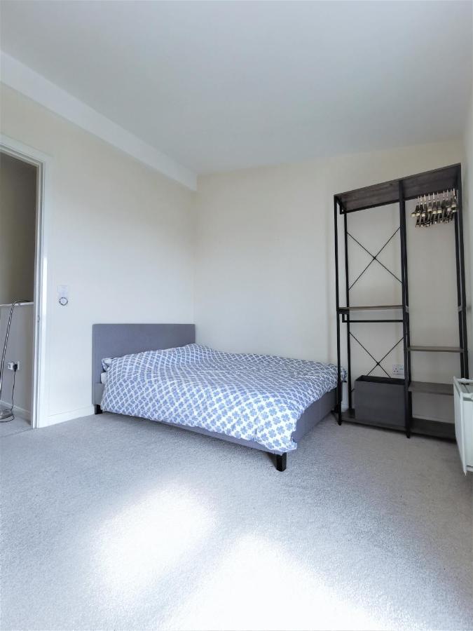 Private Bedroom – Shared Facilities – Free Parking – Close to Ethiad City centre