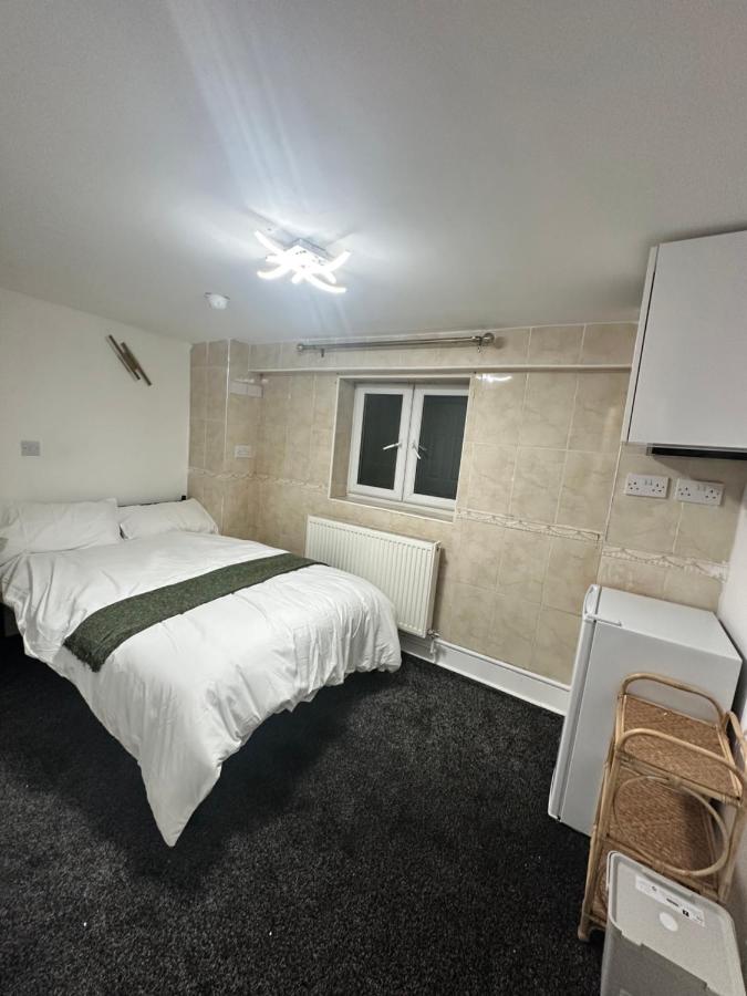 Room 2 NG3 2AZ