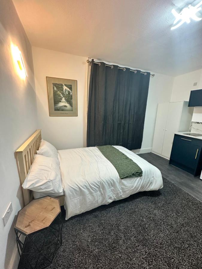 Room 4 NG3 2AZ