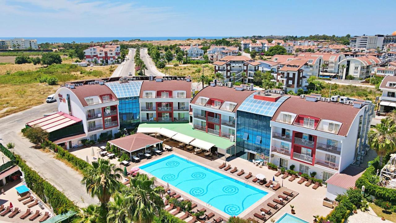 Side Legend Hotel