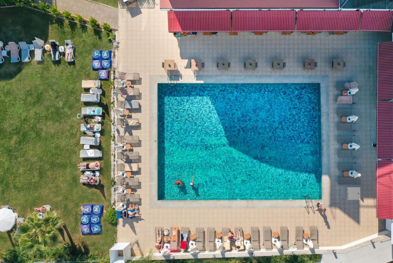 Side Square Hotel