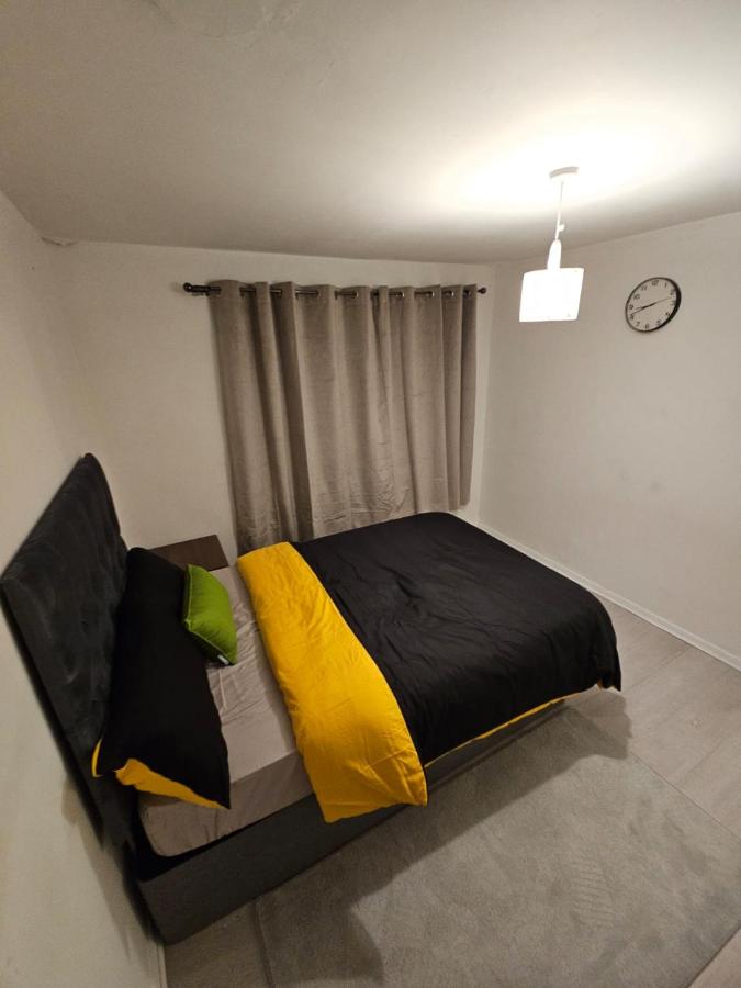 Spacious, cozy double room 3 with amenities