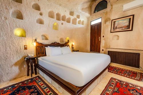 Premium King Cave Suite - With Hammam