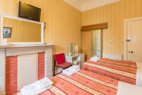 Family Room (4 Adults)