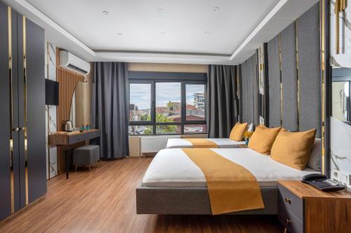 Triple Room - City View