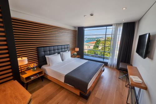 Deluxe Room - Sea View