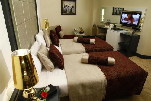 Deluxe Double or Twin Room