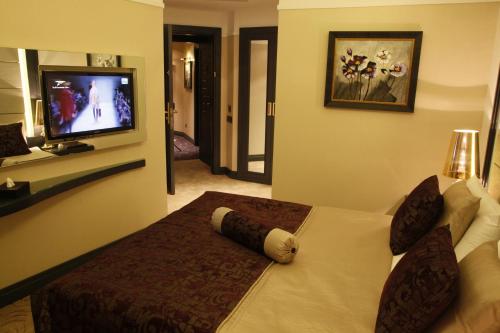 Deluxe Family Room