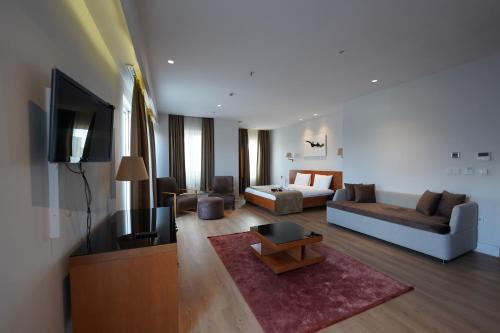 King Room with Balcony