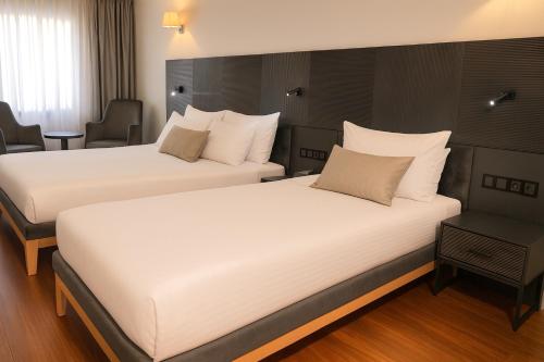 Standard Twin Room - City View, Non-Smoking