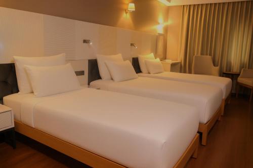 Standard Triple Room - City View, Non-Smoking