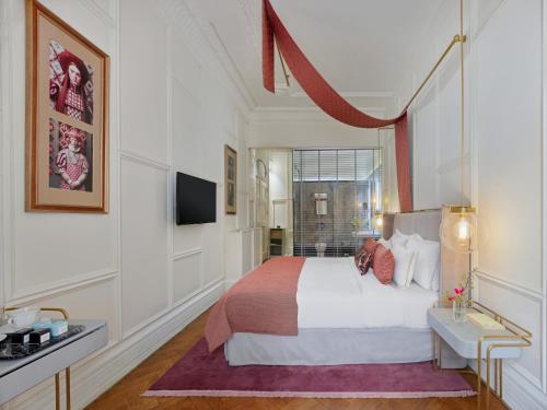 Deluxe Double Room with City View