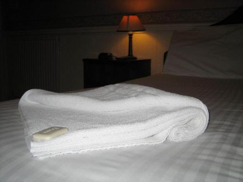 Standard Double Room with Shared Bathroom