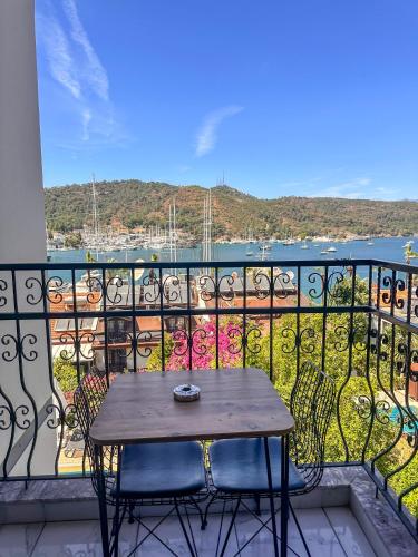 Deluxe Double Room with Balcony, Sea View