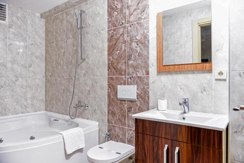 Deluxe Çift Kişilik Oda - Küvetli