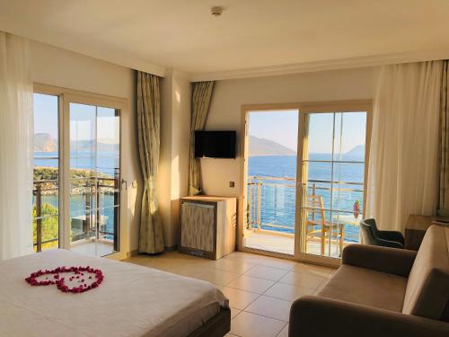 Standart Çift Kişilik Oda - Deniz Manzaralı