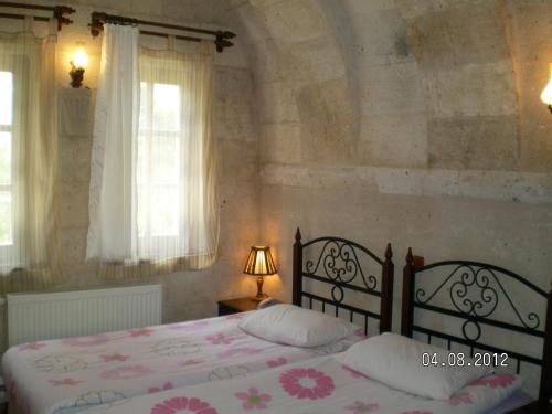 Double Arch Room