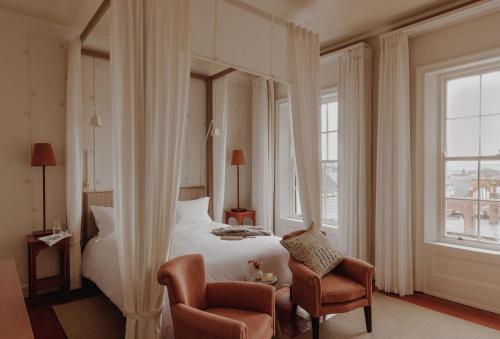 Large Guest Room