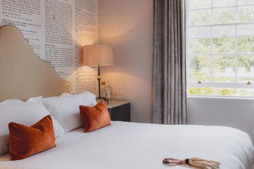 Small Guest Room