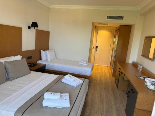Deluxe Triple Room - Sea View