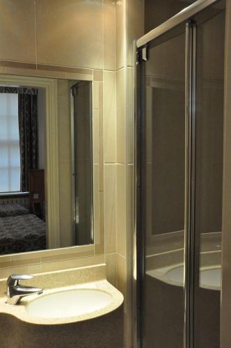 Double Room with Bathroom
